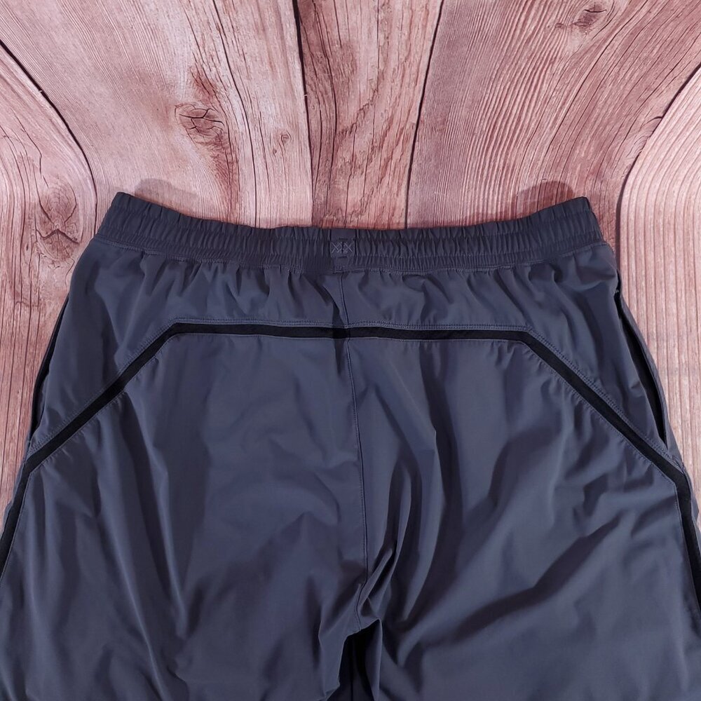 Rhone Mens Size XL 9” Versatility Shorts Lined Gray Athletic Athleisure Workout - Picture 6 of 11